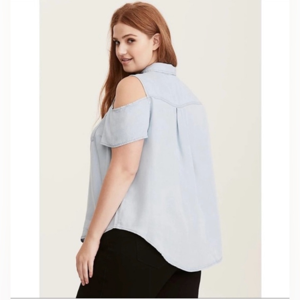 Torrid Cold Shoulder Chambray Button Up E3 - image 1